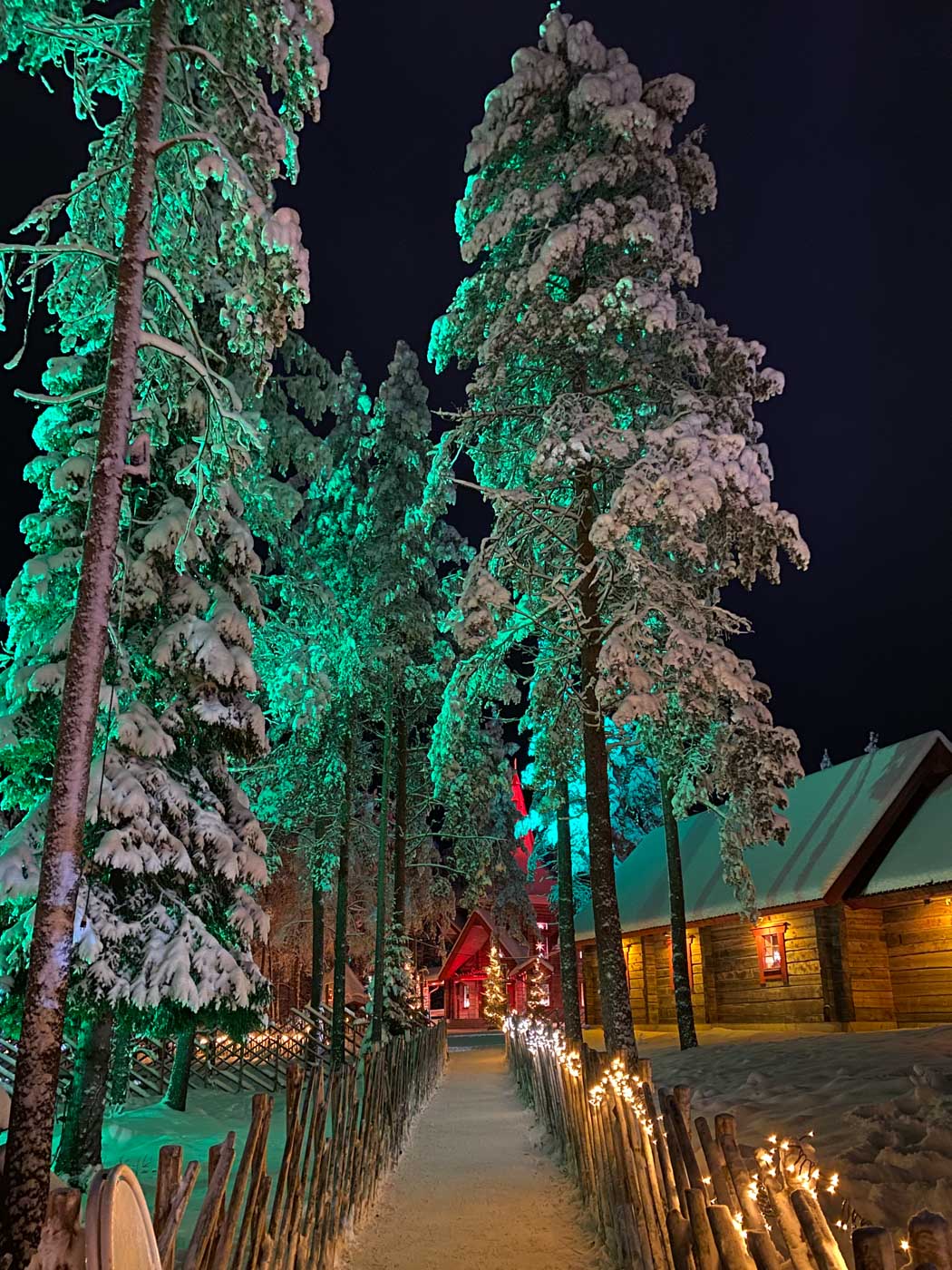 Entrée du chalet de la mère noël